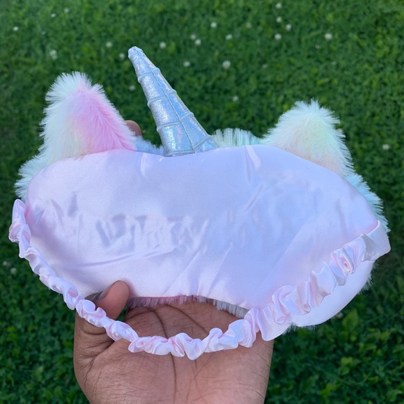 Cute rainbow sleep mask - Picture 2 of 2